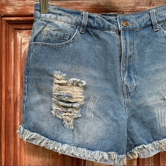 Fashion Jeans | Distressed Denim Mom Jean Shorts S - Picture 4 of 15